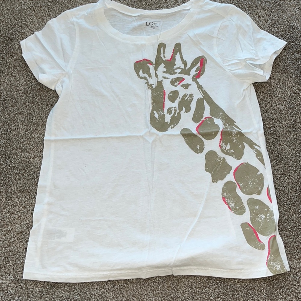 Loft giraffe tshirt